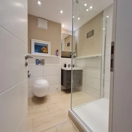 Wohnung, 2 Schlafzimmer Voll Ausgestattet In Uninaehe *