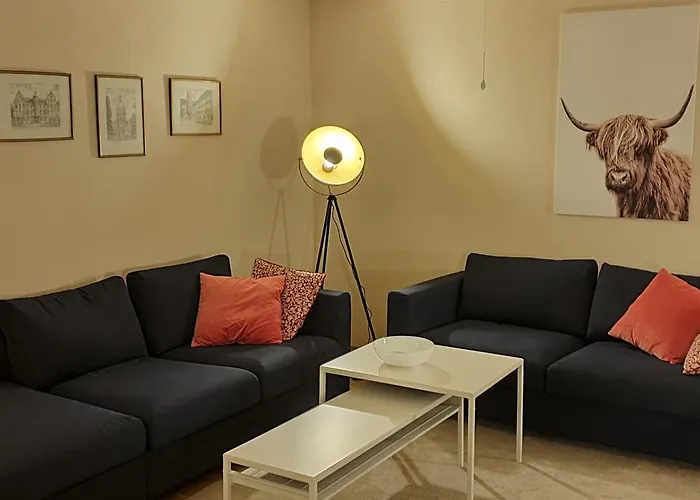 Monteurwohnung, Zentral, Voll Ausgestattet In Uninaehe ホームステイ *