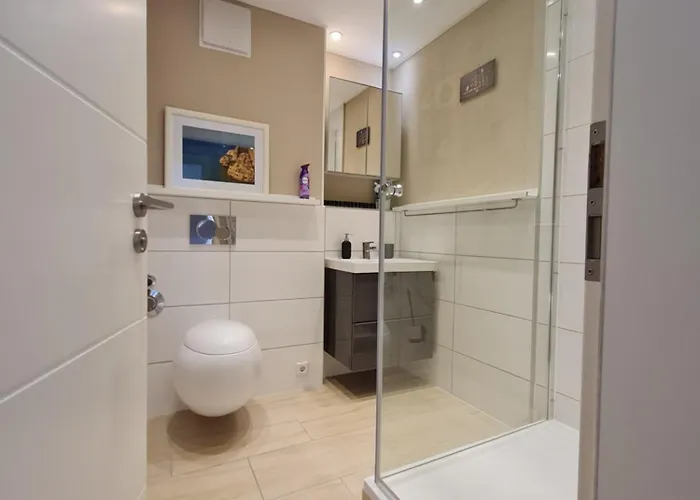 Monteurwohnung, Zentral, Voll Ausgestattet In Uninaehe *