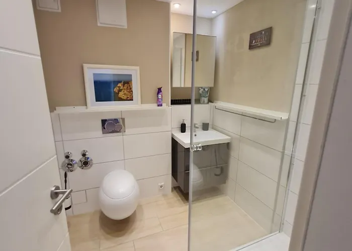 ホームステイ Monteurwohnung, Zentral, Voll Ausgestattet In Uninaehe *