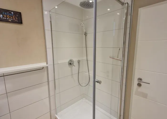 Monteurwohnung, Zentral, Voll Ausgestattet In Uninaehe ホームステイ